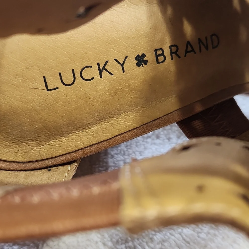 7.5 Lucky Brand Shoes - Picture 2 of 5